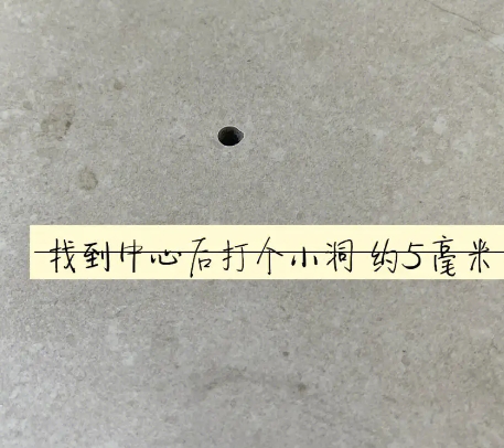 青云谱瓷砖空鼓维修公司专业解答在瓷砖铺贴过程中，如果砂料搅拌不均匀，将会带来以下问题
